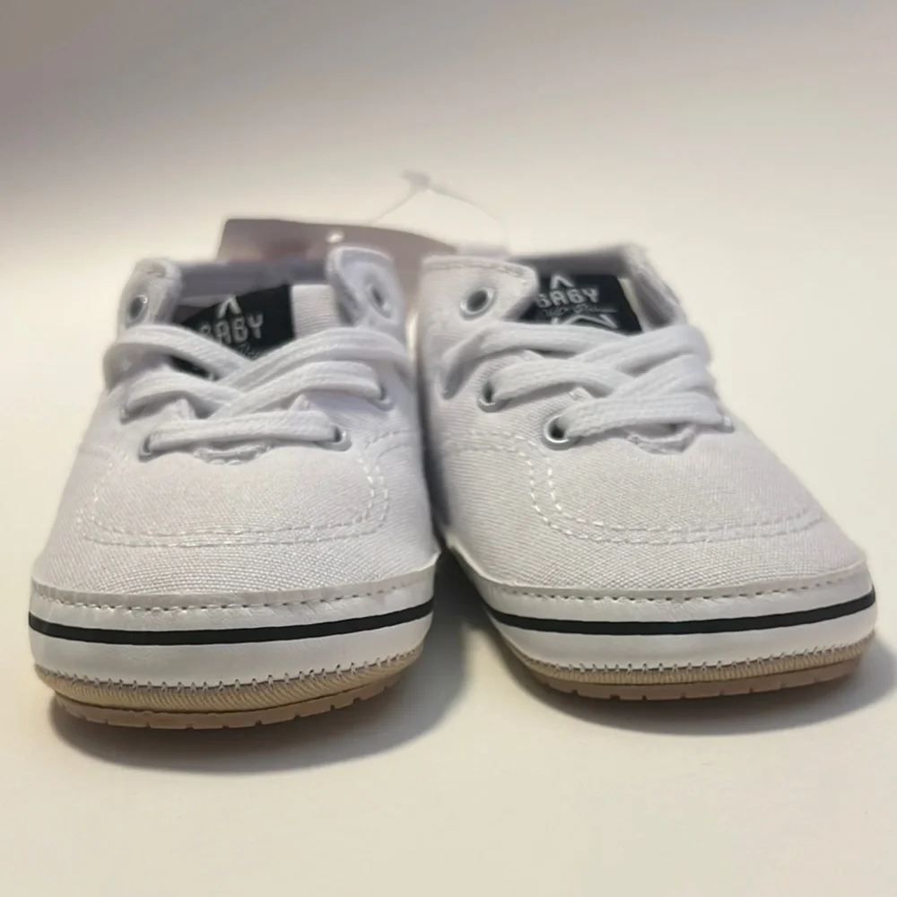NWT Baby Pre-Walker White Shoes 12-18 months